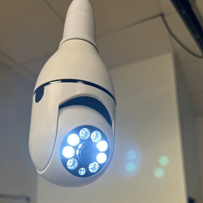 Glosrity Keilini Lightbulb Security Camera